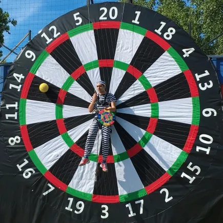 Foot Darts Low Budget